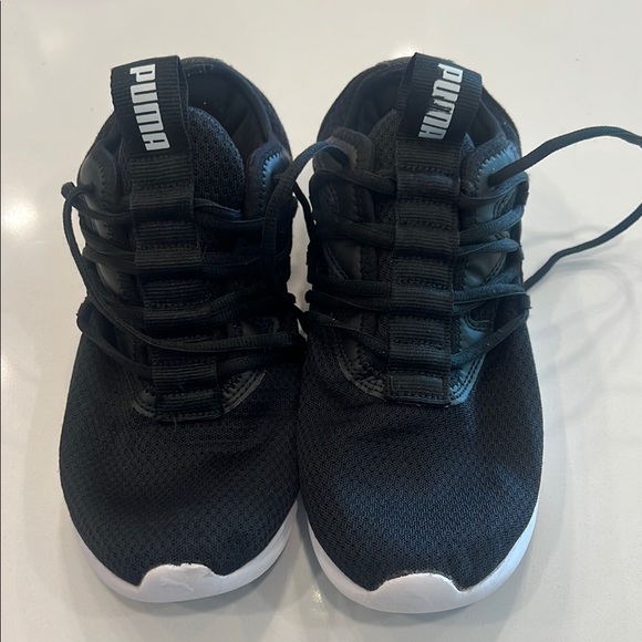 Men’s PUMA Black Sneakers - Picture 1 of 8